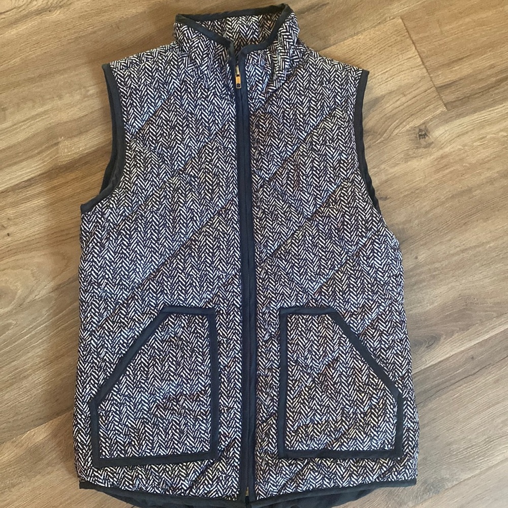 Herringbone print vest